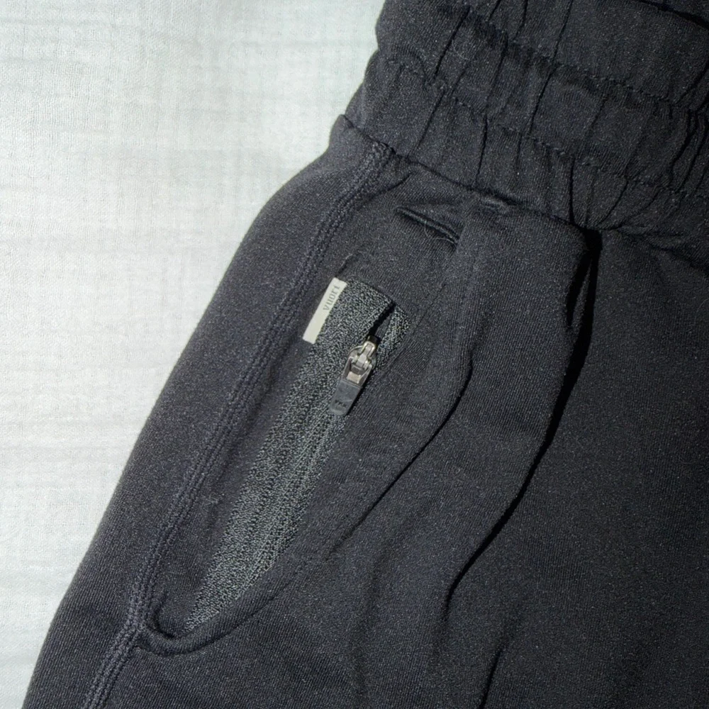 Vuori Black Drawstring Athletic Shorts - Picture 4 of 6